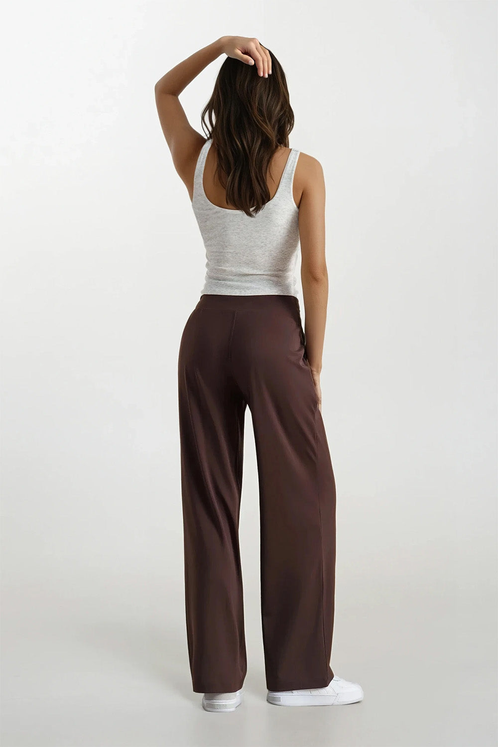 Model is 168cm tall, wears a S in [for 165cm and up version]