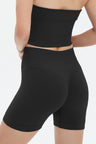 SEAMLESS Scrunch Short 5"