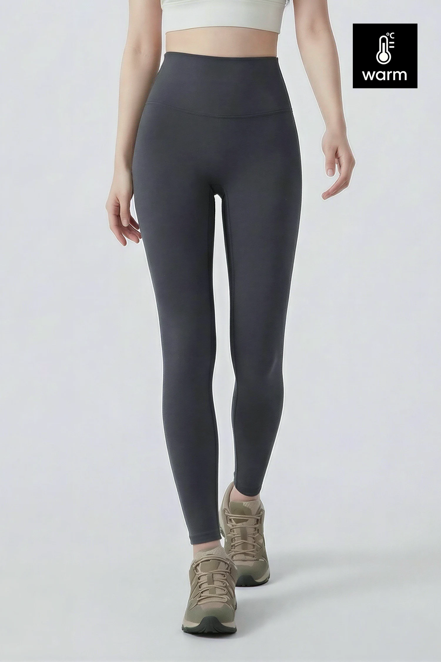 The model is 168cm tall with 90cm hips and is wearing a size M.